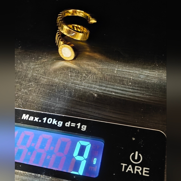 Iconic Gold Snake Tubogas Band with BVLGARI Motif - Picture 9 of 10